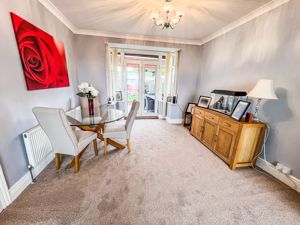 Dining Room- click for photo gallery